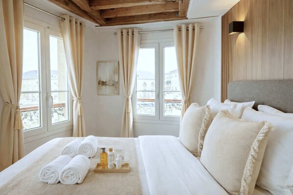1 chambre, fer et planche à repasser, lit de bébé portatif, Wi-Fi