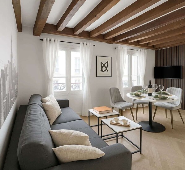 Téléviseur, bureau