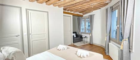 1 bedroom, iron/ironing board, travel cot, WiFi