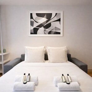 1 bedroom, iron/ironing board, WiFi, bed sheets