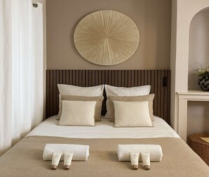 1 bedroom, iron/ironing board, travel crib, WiFi - Arc de Triomphe stunning family flat (Paris)