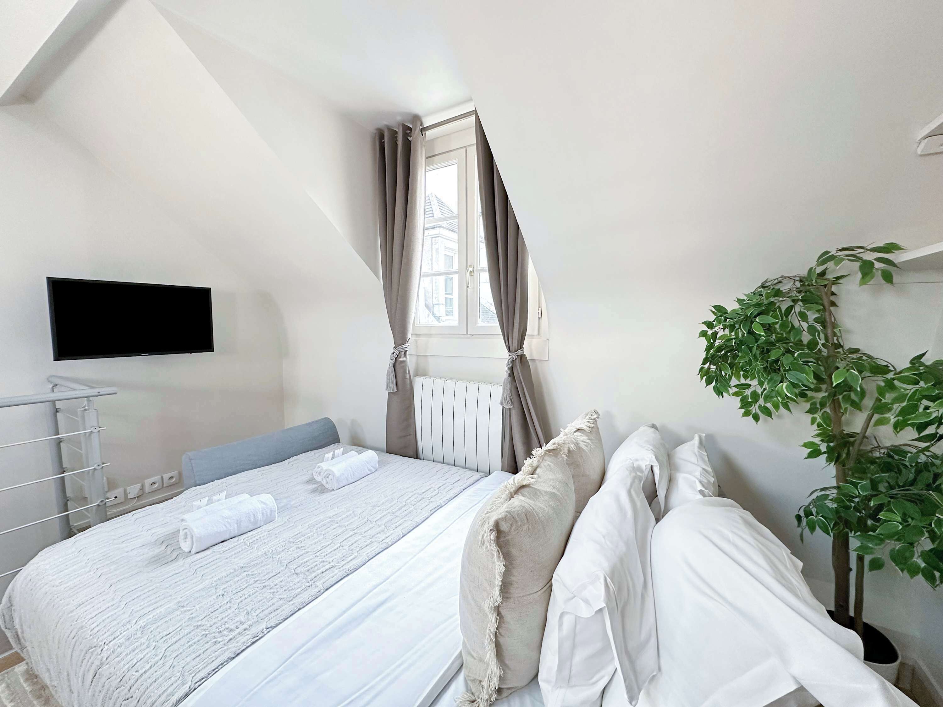 1 chambre, fer et planche à repasser, Wi-Fi, draps fournis