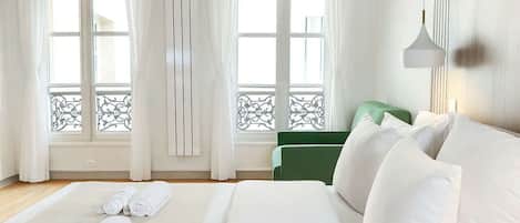 1 habitación, tabla de planchar con plancha, wifi y ropa de cama