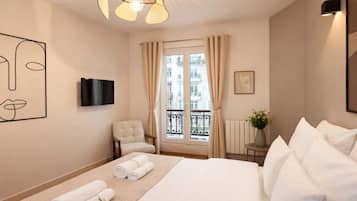 1 bedroom, iron/ironing board, travel cot, WiFi