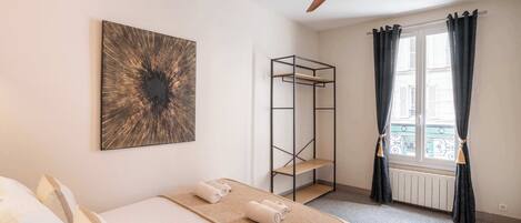 2 soverom, strykejern/-brett, reiseseng for barn og wi-fi