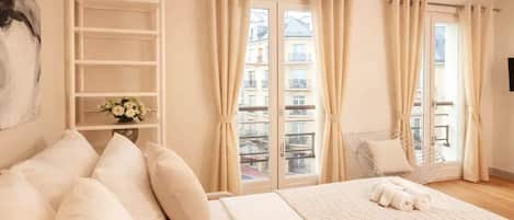 1 bedroom, iron/ironing board, travel cot, WiFi