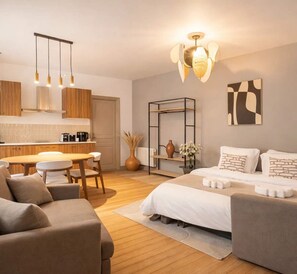 Unclassified image, 3 of 21, button