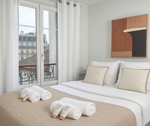 1 bedroom, iron/ironing board, travel cot, WiFi - Eiffel Tower - Best deal for 4 (Paris)