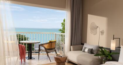 Cross Pattaya Pratamnak