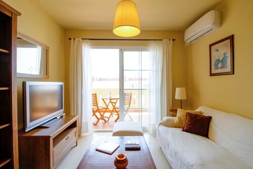 Albatros Beach 1. Apartment one step away from the beach