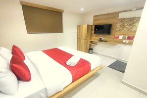 Superior Double Room | Desk, rollaway beds, free WiFi, bed sheets - Hotel Galaxy Inn (Ahmedabad)