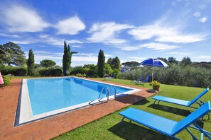 Hus Standard - flera sovrum - 2 badrum (Casa Andreini) | Pool | En säsongsöppen utomhuspool