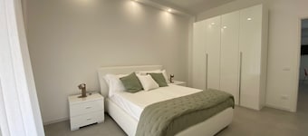 Modern apartment near the Greek Theater