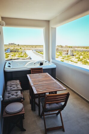 Casa, 2 quartos, vista para o mar, no piso térreo | 2 quartos, ferros/tábuas de passar roupa, Wi-Fi de cortesia