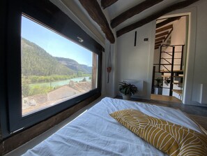 3 camere, insonorizzazione, ferro/asse da stiro, Wi-Fi gratuito