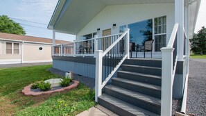 Exterior - Seneca Spirit: Gorgeous Views of Seneca Lake! (Geneva)