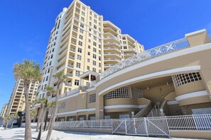 Exterior - On Clearwater Beach! Best Location, Views, and Amenities at Mandalay Beach Club (Clearwater Beach)