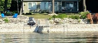 Relax on the shores of Green Bay in your beautiful, private, two bedroom home