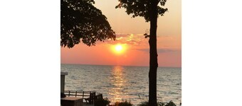 Relax on the shores of Green Bay in your beautiful, private, two bedroom home