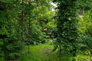 Property grounds - The Bakehouse, Coggeshall (Coggeshall)