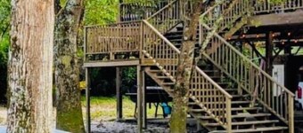 Lazy Aker Nest-river front, family fun, cold pool, stars, picnic, gatherings