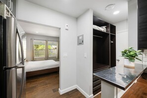 1 bedroom, laptop workspace, iron/ironing board, travel cot - MIMO5-5 | cozy corner of Miami's Modern District (Miami)