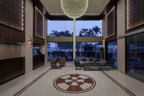 Lobby-Lounge