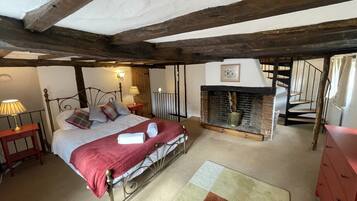 2 bedrooms, bed sheets