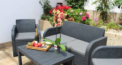 Casa el Olivo Tenerife, private heated pool.