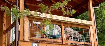 Sunset Hillside Cabin staycation on Horse Farm - Pet Friendly D