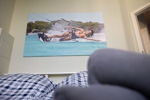 1 غرفة نوم ومكواة/لوح كي وواي فاي مجانًا وملاءات أسرّة