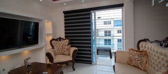 HERMOSO PENTHOUSE EN RESIDENCIAL LAS CAYENAS