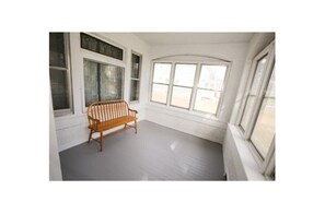 Interior - Historic St. Paul Inn w/ Barn Loft in Summit/Grand/Selby!  (Saint Paul)