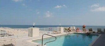 SOUTH BEACH 601 ULTRA LUXURIOUS BOARDWALK GYM IN/OUT POOL