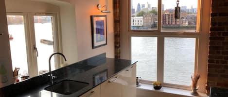 Appartamento, letti multipli | Cucina privata | Frigorifero, microonde, forno, piano cottura