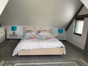 5 chambres, fer et planche à repasser, Wi-Fi gratuit, draps fournis