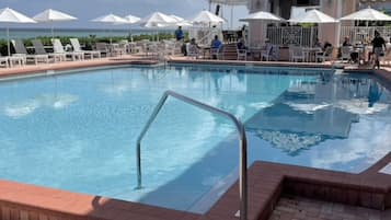 Piscine extérieure, piscine chauffée