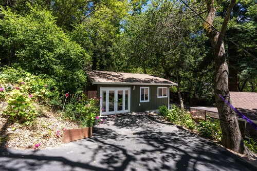 VillaNola! Your Santa Cruz Mnts Abode Under Redwoods, No Crowds & All Adventure!