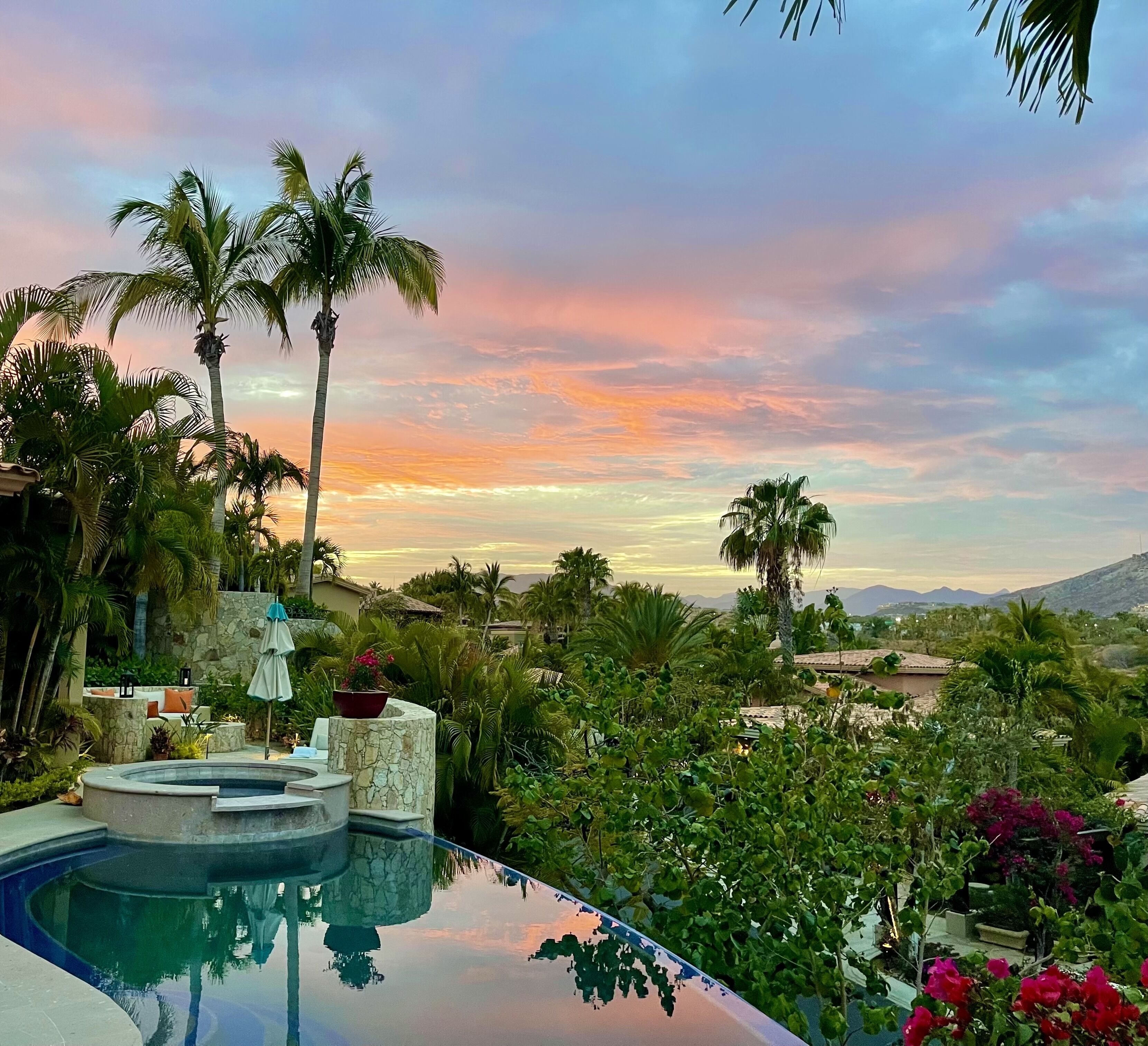 Outdoor pool, an infinity pool
