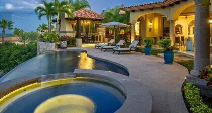 Gorgeous Villas Del Mar Seaview villa. Private Pool, Golf Cart, Swimmable Beach
