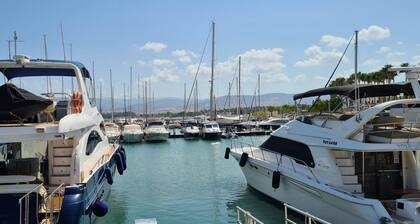Marion Latchi Harbour Apartment