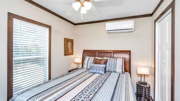 2 habitaciones, escritorio, tabla de planchar con plancha y wifi gratis