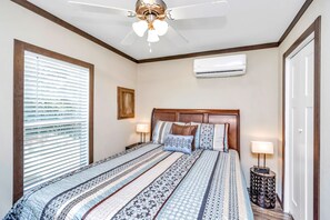 2 habitaciones, escritorio, tabla de planchar con plancha y wifi gratis 