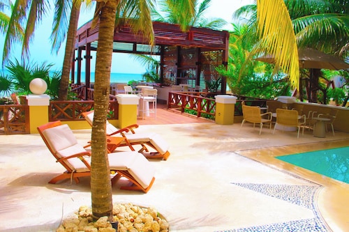 Esciros Luxury Villa