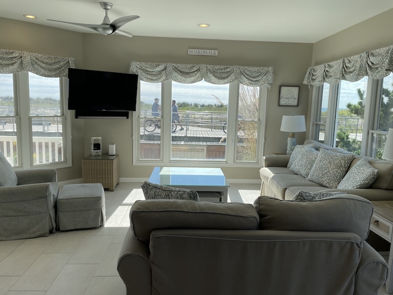 Beautiful Beach Front - 3 Br 3 Bath - Ocean City, NJ