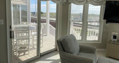 Beautiful Beach Front - 3 BR 3 Bath