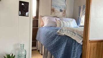 1 chambre, bureau, fer et planche à repasser, accès au Wi-Fi (inclus)