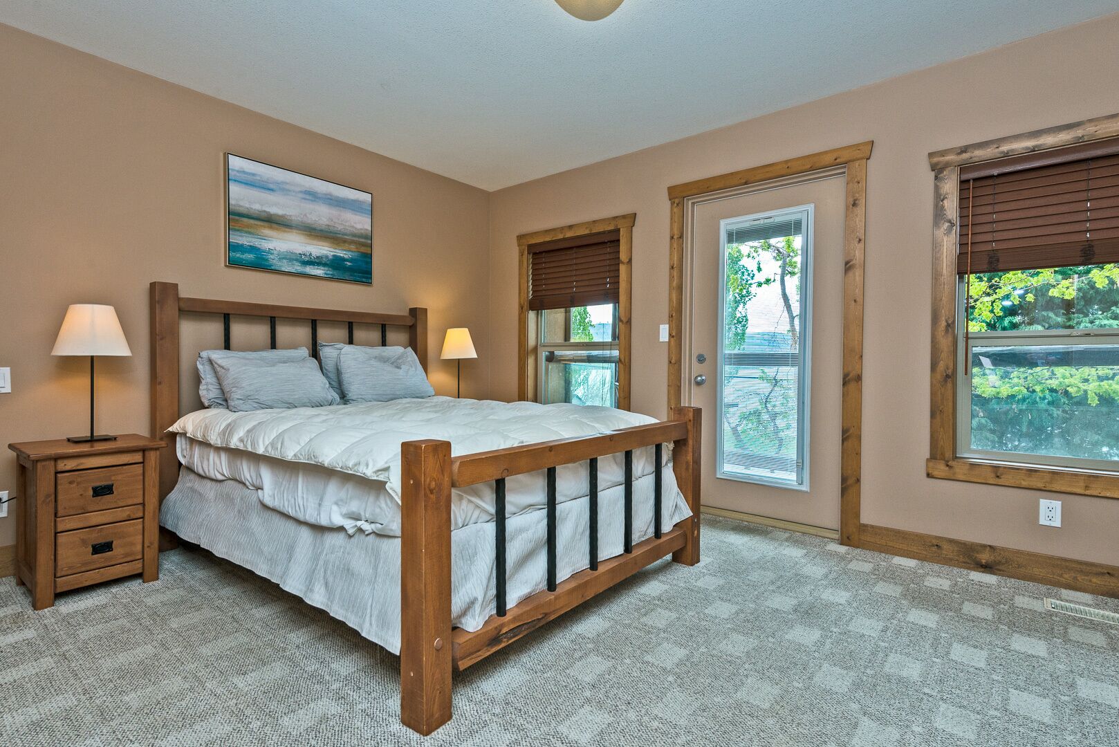 3 chambres, fer et planche à repasser, Wi-Fi, draps fournis