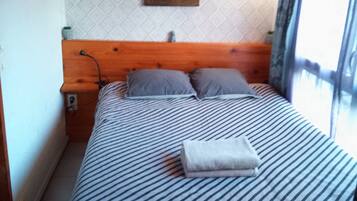 1 chambre, bureau, Wi-Fi gratuit, draps fournis