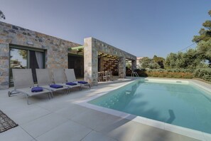 Seasonal outdoor pool, sun loungers - Ouzo Stone House 2, with private pool (Lesvos)